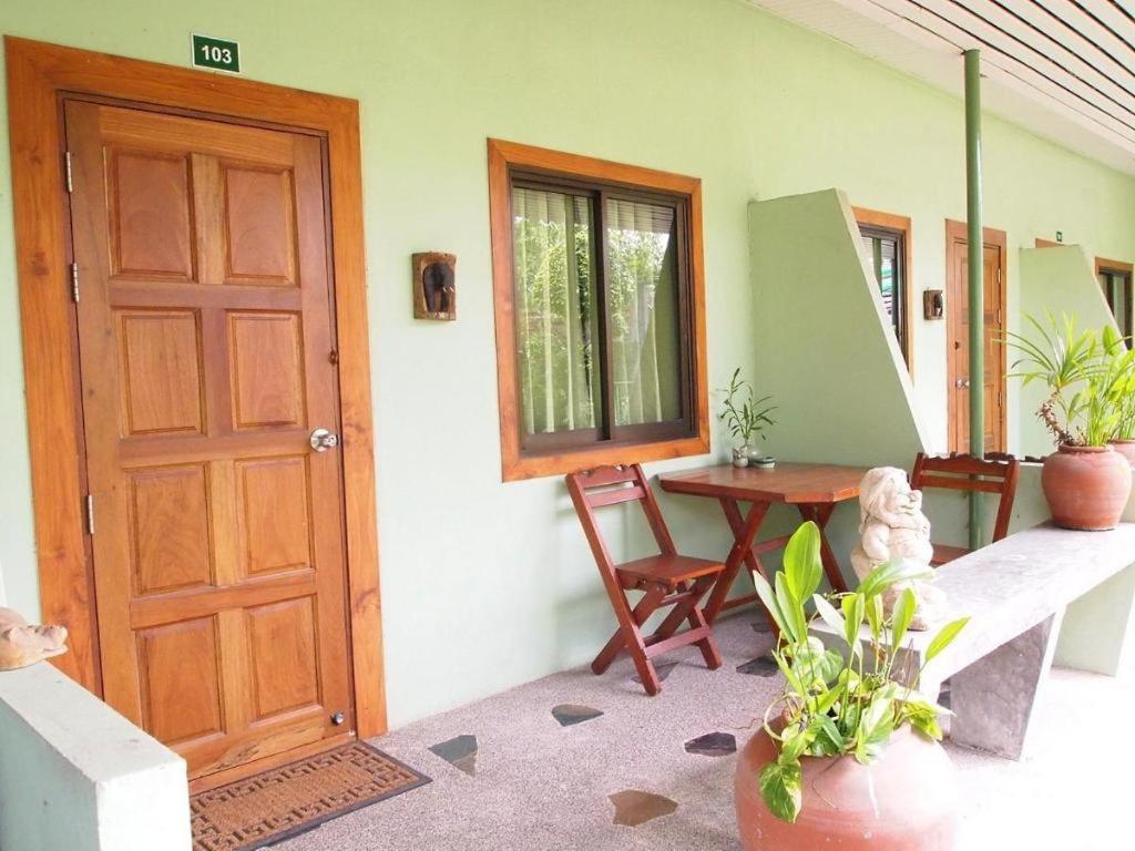 Baan Sala Lung Dam Hotel Bophut Ngoại thất bức ảnh